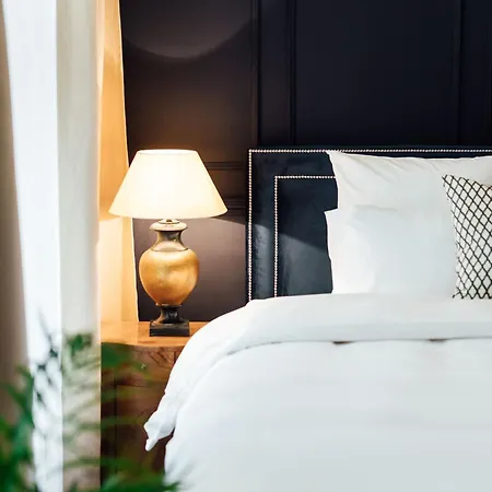 Hotel Nana Macs 4*