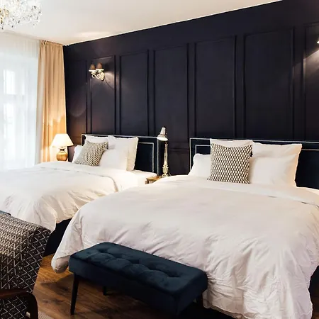 Nana Macs Hotell