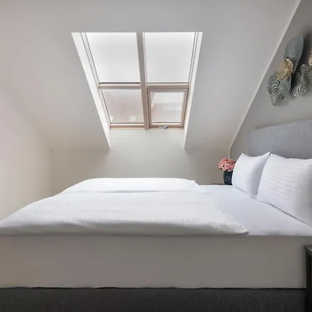 Kinsky Garden And By Dwellfort Aparthotel Prague