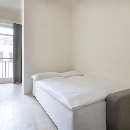 Kinsky Garden And By Dwellfort 4*