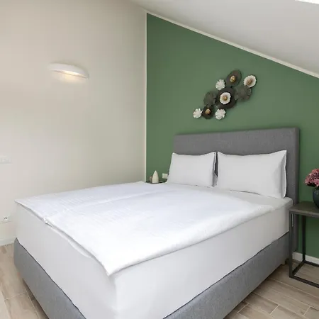 Aparthotel Kinsky Garden And By Dwellfort