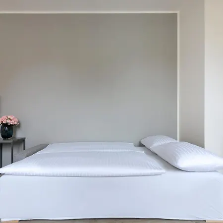 Kinsky Garden And By Dwellfort Aparthotel Prague