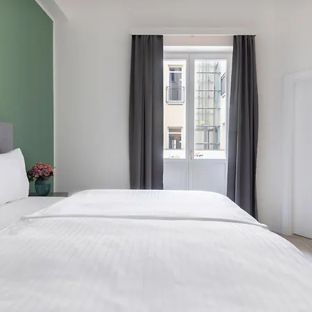 Kinsky Garden And By Dwellfort 4* Prague