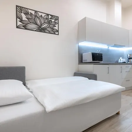 Aparthotel Kinsky Garden And By Dwellfort