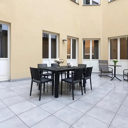 Kinsky Garden And By Dwellfort Aparthotel