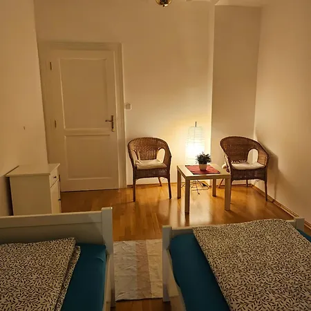 Laxmi Happy In Historical Accommodatie bij particulieren Praag