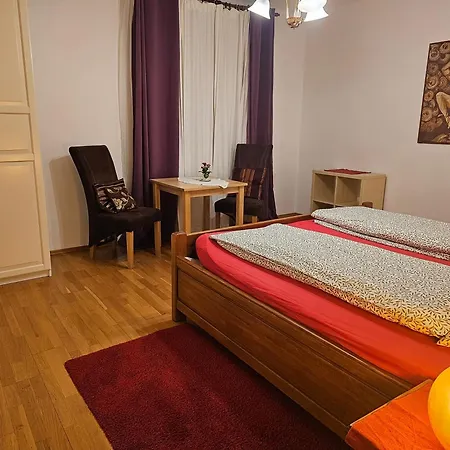 Laxmi Happy In Historical Accommodatie bij particulieren Praag