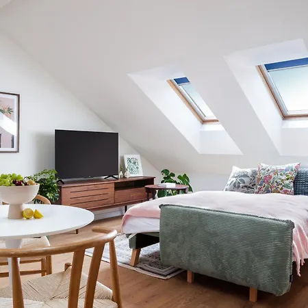 Apartment Turnkey I Antonin Dvorak *