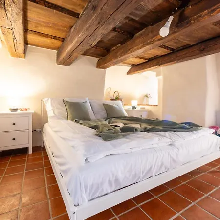 Apartment Days - Lavish In The Heart Of Prague's Old Town *