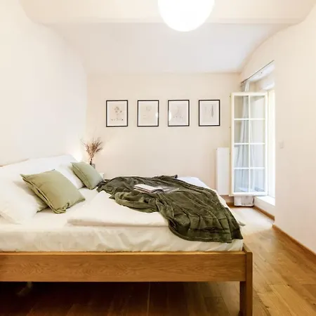 Apartment Days - Lavish In The Heart Of Prague's Old Town Prague