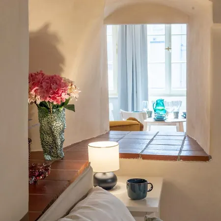 Days - Lavish In The Heart Of Prague's Old Town *