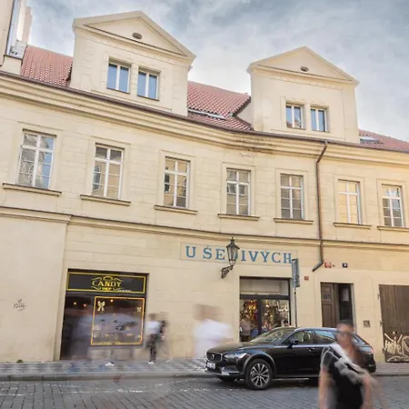 Apartment Days - Lavish In The Heart Of Prague's Old Town Prague
