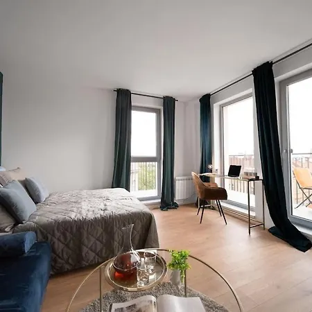 Cavallo Romantic Rooftop L Studio City Center Balcony Apartment Prague