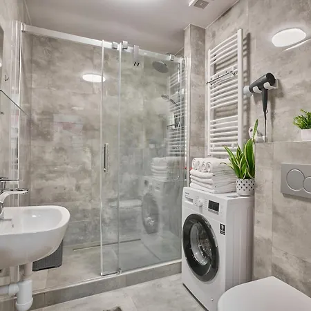 Sun & Moon Apartment Prague