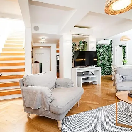 Apartment Magic With Terrace