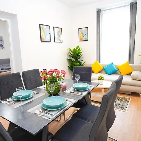 Stunning In Historical Center Apartment Prague