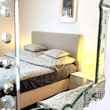 Homestay At The Blue Lion & Parking Assistance *