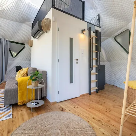 Glamping Escape To The Stars Under Skyline
