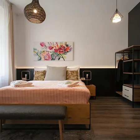 Coru House * Praha