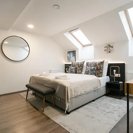 Coru House Apartmán *