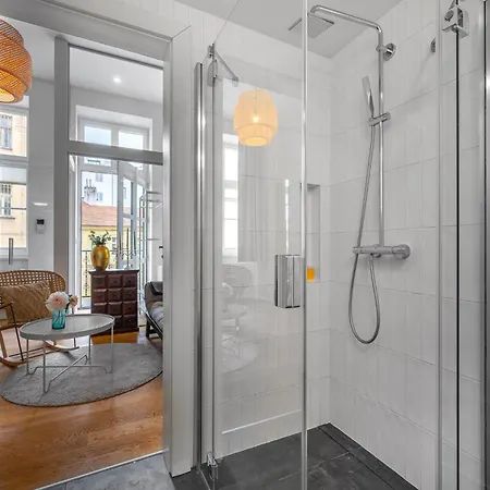 Elegant Located In The Centre Of Prag