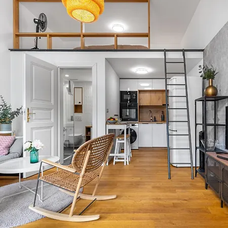 Elegant Located In The Centre Of * Prague