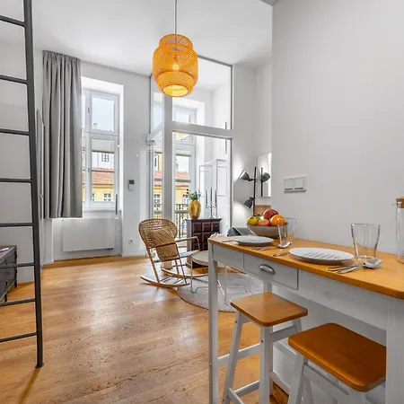 Elegant Located In The Centre Of