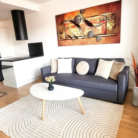 Luxurious Near The Center - Entire Unit