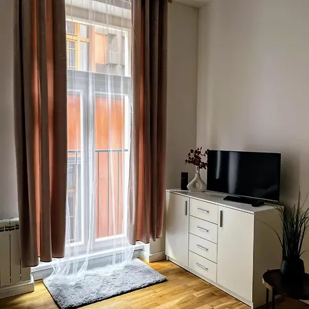 Gold Apartment