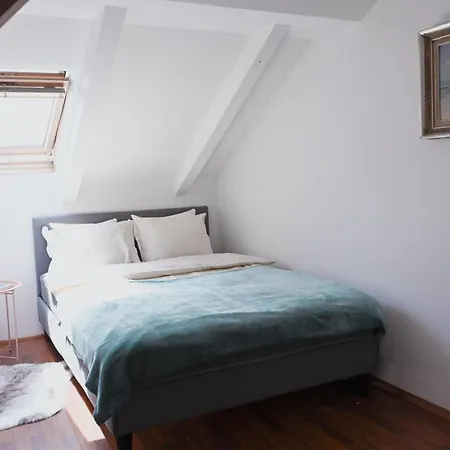Bohemian Symphony Apartman *