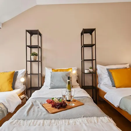 Vintage Apts In Heart Of By Michal&friends Apartment *