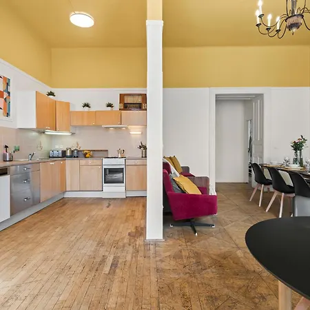 Vintage Apts In Heart Of By Michal&friends Apartment