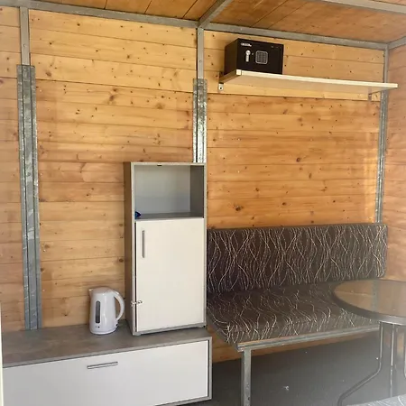 Tetris Domky V Beachklubu Ladvi Camping *