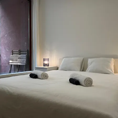 A New Apartment, Free Parking, Close To The Center