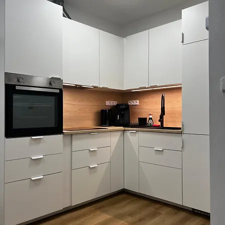 A New Apartment, Free Parking, Close To The Center Appartement *