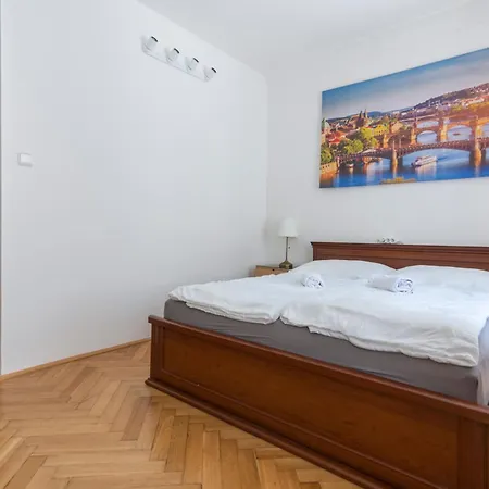 Apartment Historic Spirit At Under The Castle *