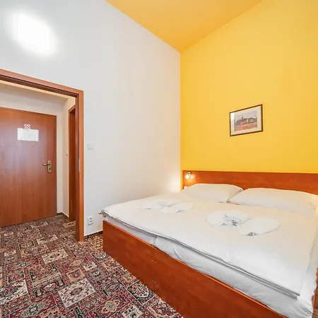 De Luxe Szálloda
