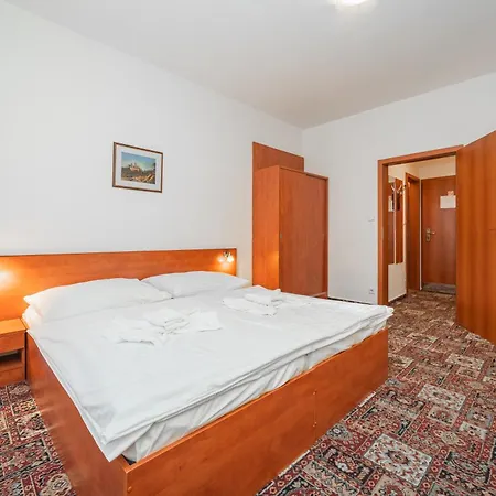 Szálloda De Luxe
