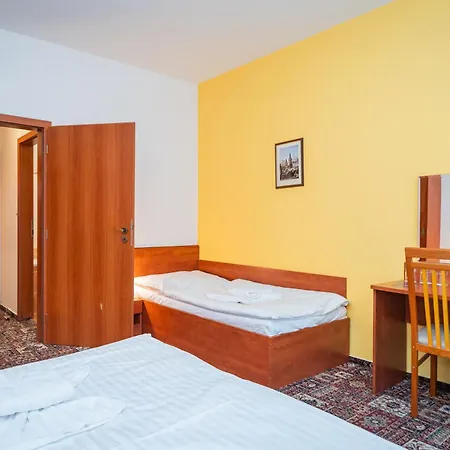 Szálloda De Luxe Prága