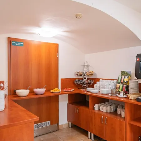 Szálloda De Luxe 3*