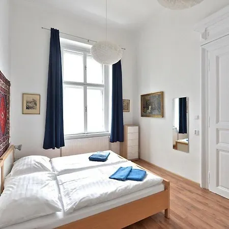 13 Single Beds In Centrum *