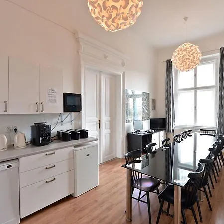 Apartment 13 Single Beds In Centrum Prague