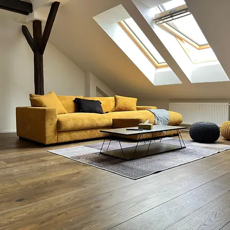 Loft Apartment *