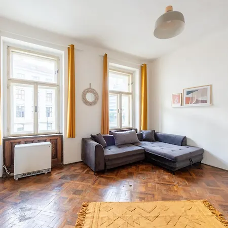 Apartmanhotel Tesnov