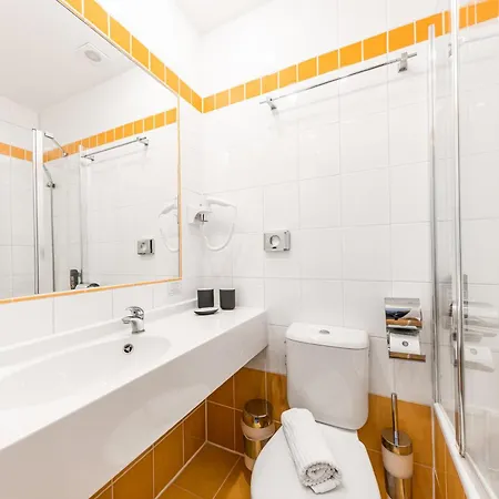 Hotel A1 Royal Plaza 3*