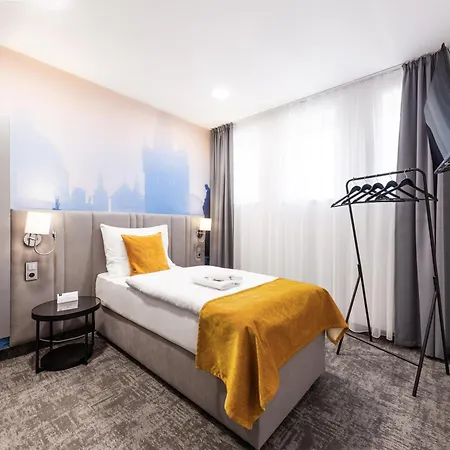 A1 Royal Plaza 3*
