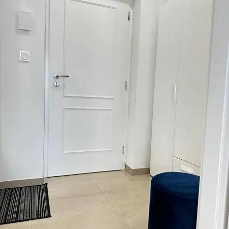 Nice 1 Studio In The Center Of Apartment