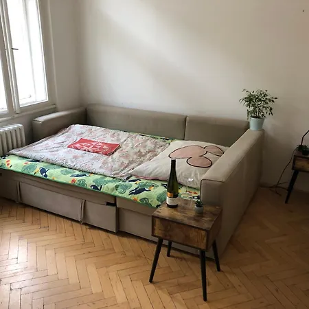 Homestay Bedroom In The Heart Of The Centre Of The *