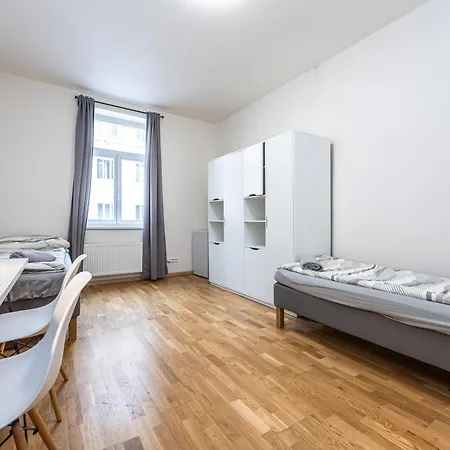 Holandska 36 Prag