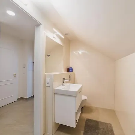 Royal Loft 110m2 * Prague